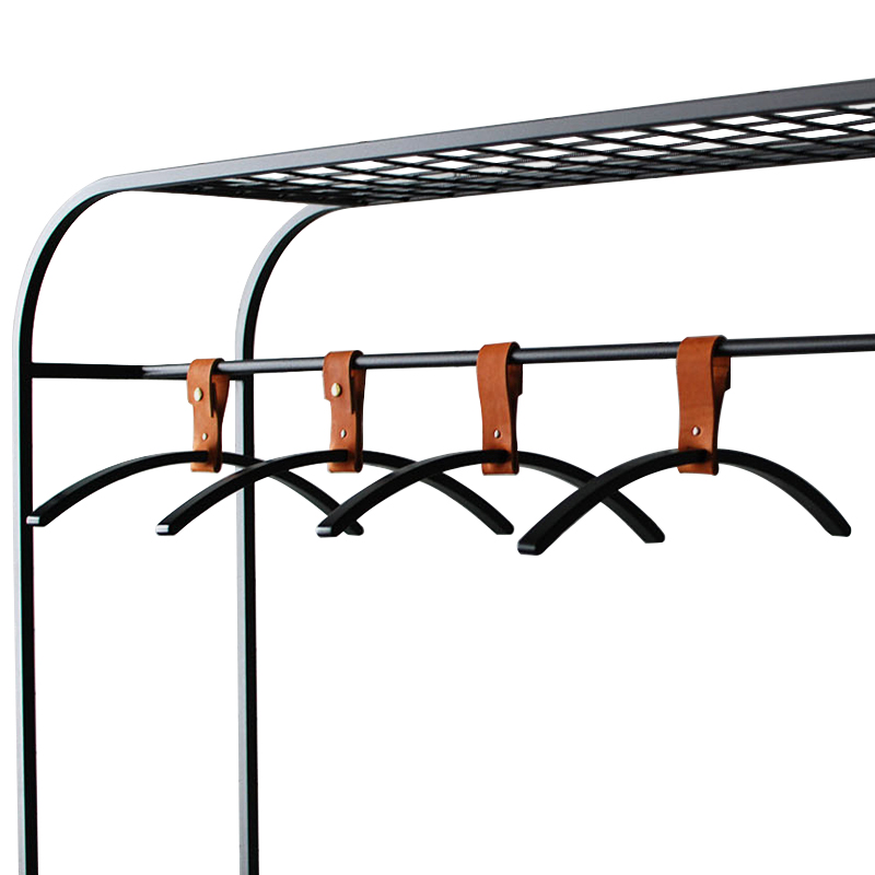 Плечики для одежды Amos Black Clothes Hanger Черный Коричневый в Сочи | Loft Concept 