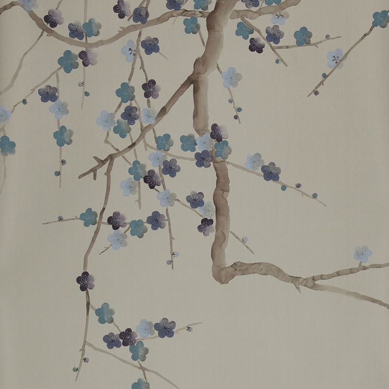 Обои ручная роспись Plum Blossom Colourway SC-81 on Pale Grey dyed silk Обои ручная роспись Plum Blossom Colourway SC-81 on Pale Grey dyed silk в Сочи | Loft Concept