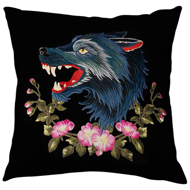 Декоративная подушка с вышивкой Стиль Gucci Wolf Black Черный Мульти в Сочи | Loft Concept 