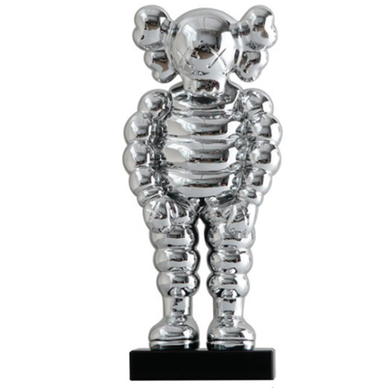 Статуэтка KAWS Bowed Down Silver on stand Серебряный Статуэтка KAWS Bowed Down Silver on stand Серебряный в Сочи | Loft Concept