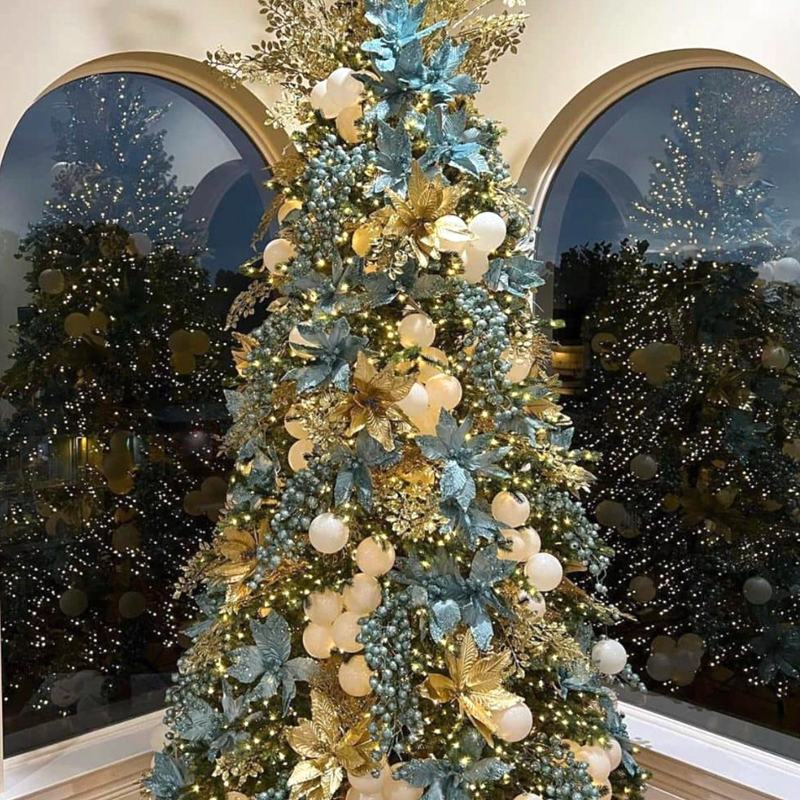Дизайнерская Елка украшенная Золотыми и Голубыми Цветами Golden and Blue Flowers Золотой Голубой в Сочи | Loft Concept 