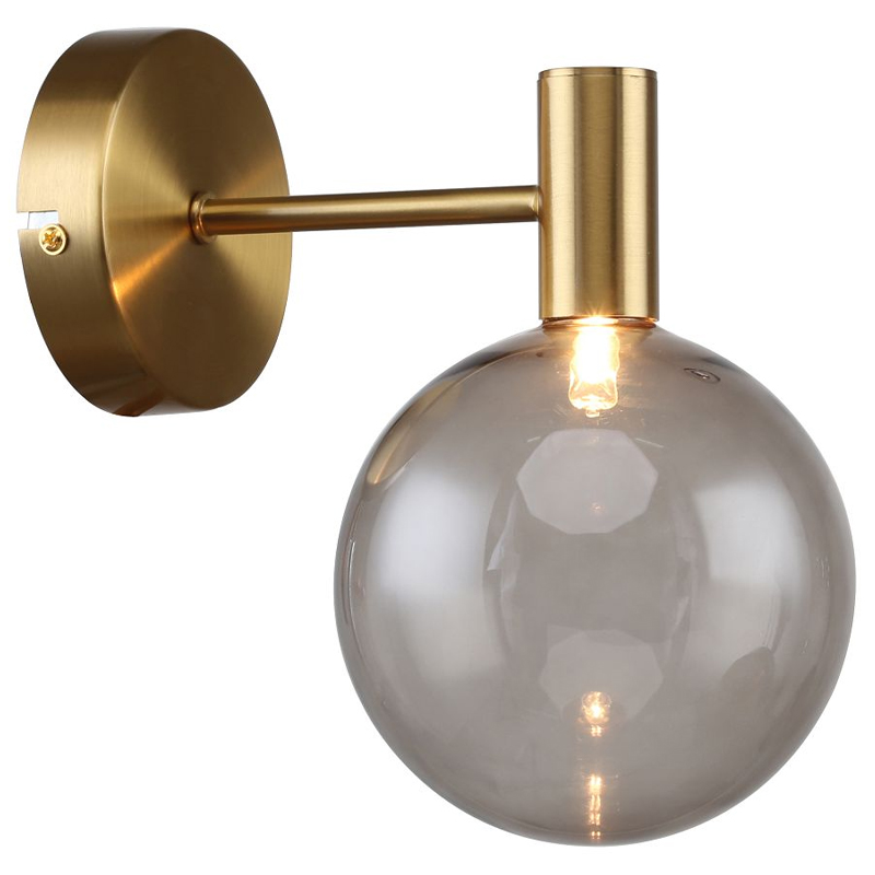 Бра с выдувным плафоном коньячного цвета Carmella Globe Brass Латунь Коньяк в Сочи | Loft Concept 