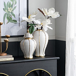 Ваза с золотыми полосами на белом фоне Chinoiserie Ceramics варинант исполнения - 1 | Loft Concept в Сочи