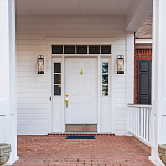 Настенный фонарь цилиндрической формы с рифленым стеклом в золотом каркасе на черном прямоугольном основании Eurofase варинант исполнения - 8 | Loft Concept в Сочи