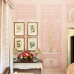 Обои ручная роспись Jharokha Arches Original colourway on pink painted Xuan paper варинант исполнения - 1 | Loft Concept в Сочи