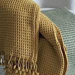 Плед из шерсти цвета охры с бахарамой Waffle Comfort варинант исполнения - 5 | Loft Concept в Сочи