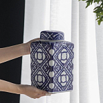 Ваза прямоугольной формы с крышкой и геометрическим узором в сине-белых цветах Blue & White Ornament  варинант исполнения - 8 | Loft Concept в Сочи