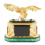 Часы настольные из натурального камня Малахит с декором в виде орла в подарочной коробке Eagle Stone Clock варинант исполнения - 4 | Loft Concept в Сочи