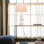 Настольная лампа на фигурном мраморном основании Conundrum варинант исполнения - 5 | Loft Concept в Сочи