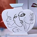 Ваза плоская белая с абстрактными черными линиями в форме лиц Faces of Imagination варинант исполнения - 4 | Loft Concept в Сочи