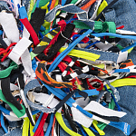 Подушка круглая из джинсовой одежды Heart Round варинант исполнения - 2 | Loft Concept в Сочи