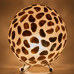 Настольная лампа из перламутра на металлическом каркасе Indonesian Circle варинант исполнения - 4 | Loft Concept в Сочи