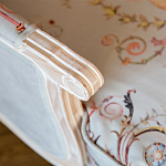 Двухместный диван из массива бука серый с растительным орнаментом Raffael Blue Grey Sofa варинант исполнения - 3 | Loft Concept в Сочи