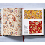 Подарочная  Книга для дизайнеров The Book of Printed Fabrics. 16th - today XXL варинант исполнения - 7 | Loft Concept в Сочи