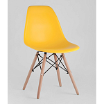 Пластиковый стул на ножках из массива бука Eames Yellow варинант исполнения - 1 | Loft Concept в Сочи