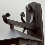 Настенный фонарь черного цвета в форме фонаря с решетчатым плафоном и фактурным стеклом Elstead Lighting варинант исполнения - 2 | Loft Concept в Сочи