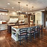 Люстра с подвесками из прозрачного стекла на кованом каркасе бронзового цвета в классическом стиле Quoizel варинант исполнения - 15 | Loft Concept в Сочи