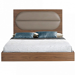 Кровать двуспальная с высоким изголовьем из дерева и подушек из экокожи Modern Look варинант исполнения - 3 | Loft Concept в Сочи