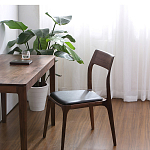 Стул деревянный с мягким сиденьем из черной натуральной кожи Moon Walnut Furniture варинант исполнения - 2 | Loft Concept в Сочи