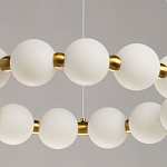 Люстра круглая с матовыми белыми шарами PEARLS Suspension варинант исполнения - 4 | Loft Concept в Сочи
