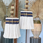 Подвесной светильник с подвесом из деревянных бусин и абажуром из кисточек Аmbiance варинант исполнения - 2 | Loft Concept в Сочи