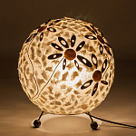 Настольная лампа из перламутра на металлическом каркасе Indonesian Ball варинант исполнения - 4 | Loft Concept в Сочи