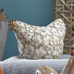 Статуэтка курица с резными белыми цветами на бежевой фактурной поверхности Rustic Chicken варинант исполнения - 3 | Loft Concept в Сочи