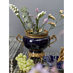 Ваза темно-синяя фарфоровая на бронзовой подставке с ажурным ободком и изогнутыми ручками Eden Garden варинант исполнения - 4 | Loft Concept в Сочи