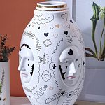 Ваза с декоративными лицами и графическими элементами в виде сердец и символов Faces of Imagination варинант исполнения - 4 | Loft Concept в Сочи