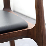 Стул деревянный с мягким сиденьем из черной натуральной кожи Moon Walnut Furniture варинант исполнения - 7 | Loft Concept в Сочи