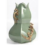 Ваза зеленого цвета из фарфора с бронзовыми ручками в виде драконов и рельефным цветочным декором Eden Garden porcelain and bronze варинант исполнения - 1 | Loft Concept в Сочи