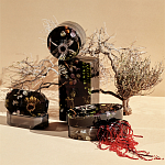 Шкатулка из эпоксидной смолы с цветами черная Epoxy Resin Oval Box Black варинант исполнения - 6 | Loft Concept в Сочи