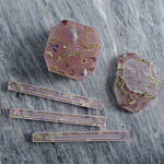 Шкатулка из эпоксидной смолы с цветами розовая Epoxy Resin Square Box Pink варинант исполнения - 4 | Loft Concept в Сочи