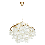 Люстра подвесная с белыми перламутровыми подвесками и изогнутыми золотистыми элементами Диаметр 60 см SHELL Chandelier варинант исполнения - 1 | Loft Concept в Сочи