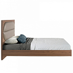 Кровать двуспальная с высоким изголовьем из дерева и подушек из экокожи Modern Look варинант исполнения - 2 | Loft Concept в Сочи