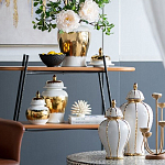 Ваза белая с крышкой и золотистыми фрагментами Chinoiserie Ceramics варинант исполнения - 3 | Loft Concept в Сочи