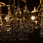 Потолочная люстра в виде ветвей деревьев золотого цвета с прозрачными подвесками-каплями Droplet Chandelier варинант исполнения - 6 | Loft Concept в Сочи