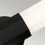 Бра для ванных комнат вертикальное с длинным белым матовым плафоном в форме шестиугольника на круглом основании Hinkley варинант исполнения - 17 | Loft Concept в Сочи