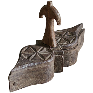 Старинная индийская шкатулка Antique Indian Box