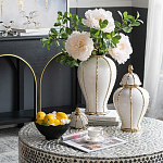 Ваза с золотыми полосами на белом фоне Chinoiserie Ceramics варинант исполнения - 3 | Loft Concept в Сочи