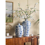 Ваза фарфоровая с узким горлышком и синими цветочными мотивами Independence варинант исполнения - 6 | Loft Concept в Сочи