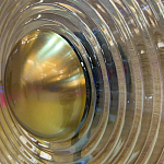 Бра с круглым рифленым плафоном янтарного цвета Savio Glass Disc Light варинант исполнения - 1 | Loft Concept в Сочи