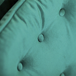 Кресло с мягкой обивкой из велюра на 4-х ножках из массива березы Scarlett Armchair green варинант исполнения - 4 | Loft Concept в Сочи