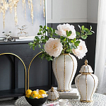 Ваза белая с крышкой и золотистыми вертикальными полосками Chinoiserie Ceramics варинант исполнения - 2 | Loft Concept в Сочи