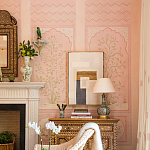 Обои ручная роспись Jharokha Arches Original colourway on pink painted Xuan paper варинант исполнения - 2 | Loft Concept в Сочи