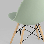 Пластиковый стул на ножках из массива бука Eames Mint варинант исполнения - 6 | Loft Concept в Сочи