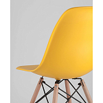 Пластиковый стул на ножках из массива бука Eames Yellow варинант исполнения - 3 | Loft Concept в Сочи