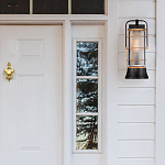 Настенный фонарь цилиндрической формы с рифленым стеклом в золотом каркасе на черном прямоугольном основании Eurofase варинант исполнения - 7 | Loft Concept в Сочи