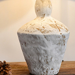 Настольная лампа с керамическим фактурным основанием и тканевым абажуром Eastern Tale варинант исполнения - 4 | Loft Concept в Сочи