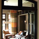 Бра с белым матовым стеклянным плафоном и тремя декоративными шарами Hinkley варинант исполнения - 2 | Loft Concept в Сочи